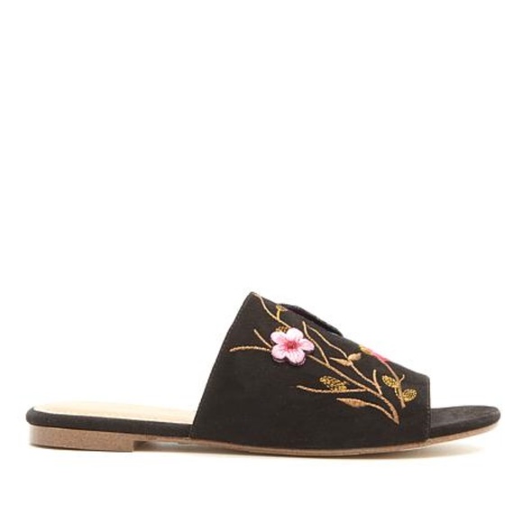 Nanette Lepore Shoes - Nanette leppore Valentine Sandals Saze 9